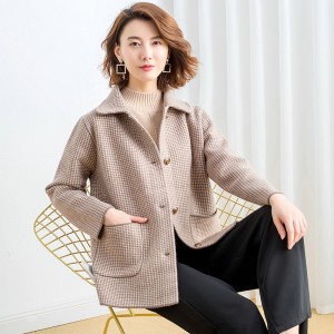 Women's short coat Plaid mother autumn and winter