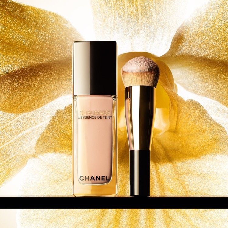 Chanel luxury essence nourishing Foundation